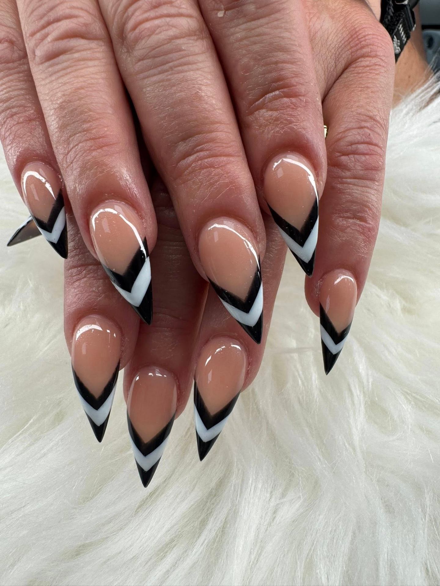 Mia-Nails-Lounge