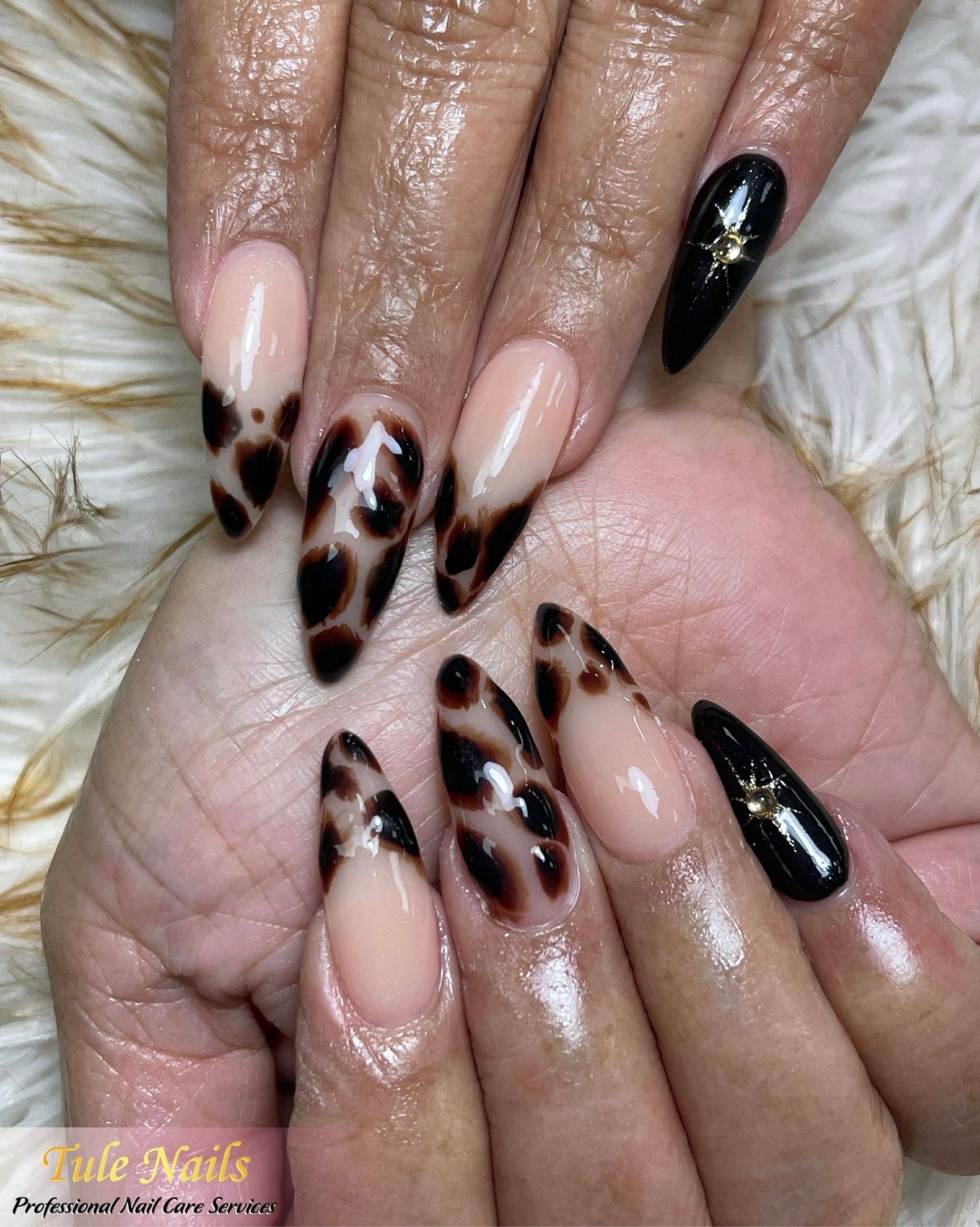 Tule Nails